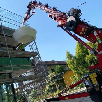 Einbau Pool mit unserem Kran
