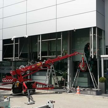 Unterstützung bei Fensterbau und Erneuerung der Fassade